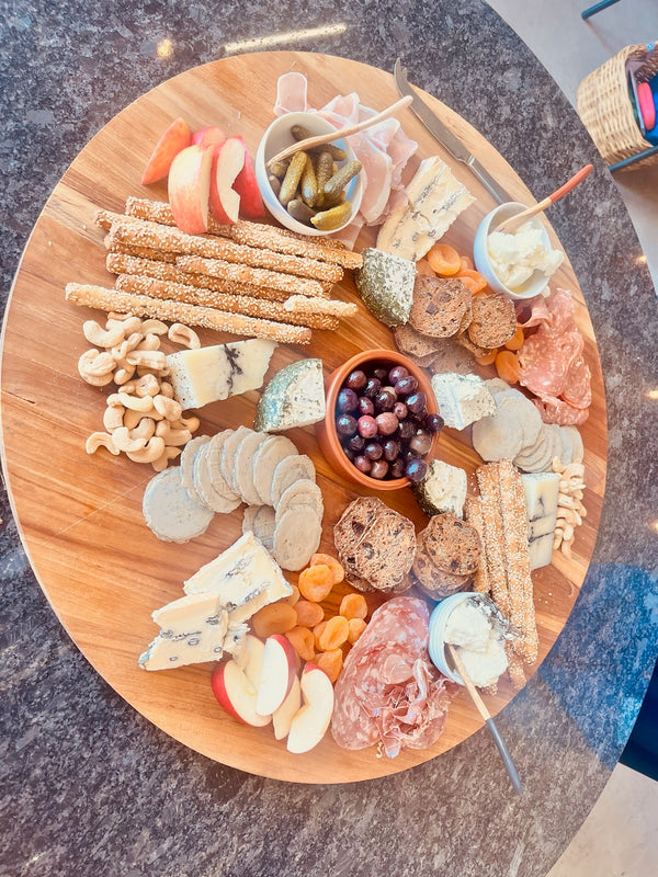 Cheese & Charcuterie Board (up to +10 people)